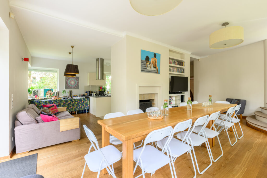 07BRIGHT SPACE salon4